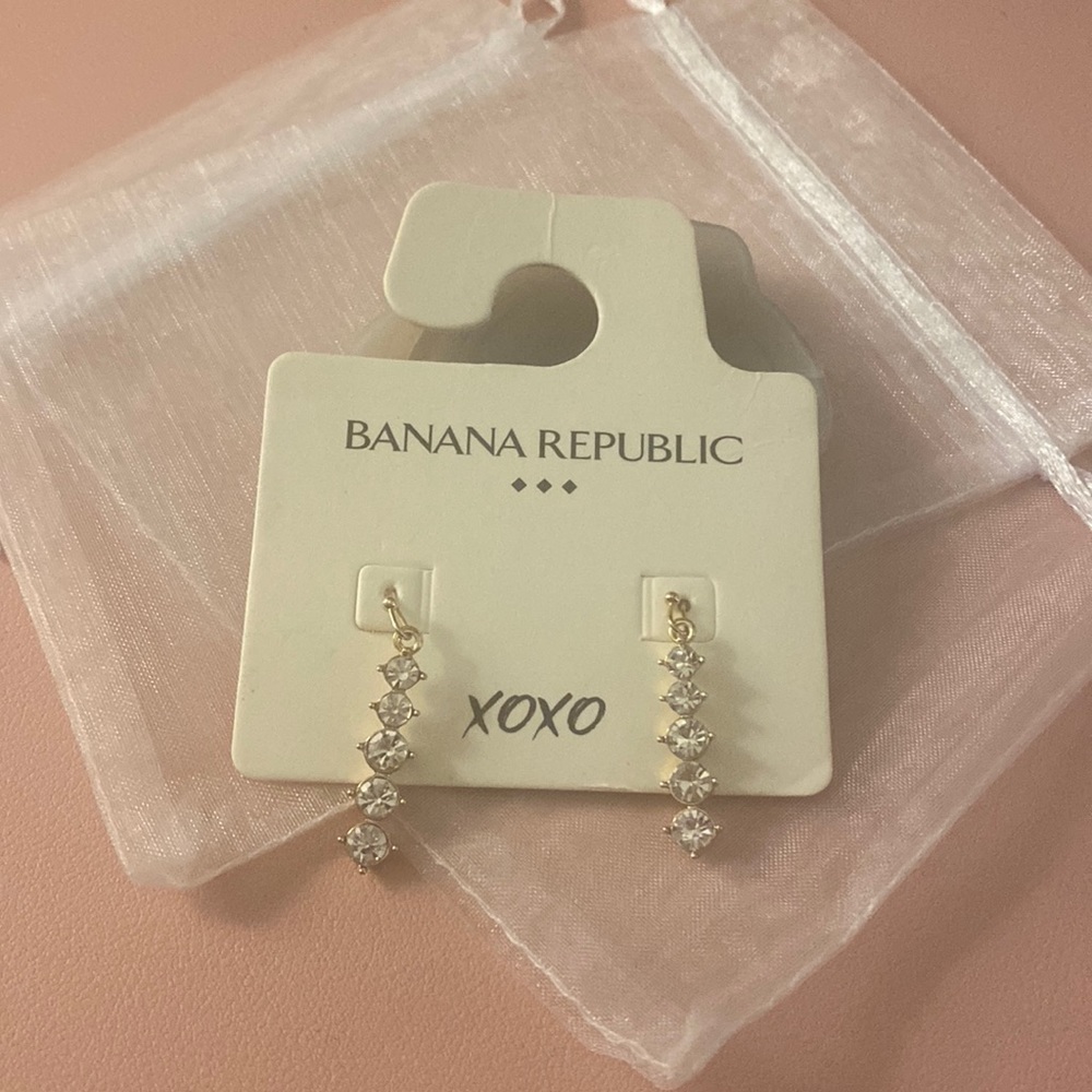 Banana Republic Factory Gold Diamond Earrings NWT